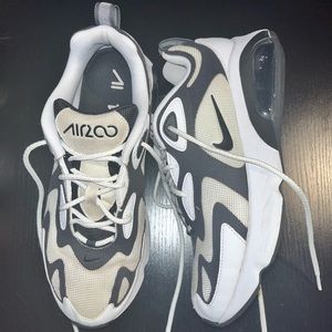 Nike Women’s Air Max 200
